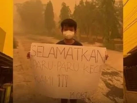 Anak-Anak di Palangka Raya Alami Batuk dan Muntah di Tengah Kabut Asap Karhutla