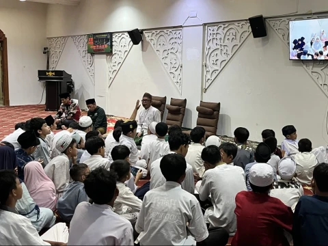 Jelang Pengumuman Susunan Kepengurusan, PBNU Gelar Istighosah dan Santunan Anak Yatim