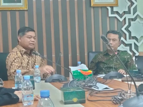 Bentuk Komitmen Layanan Halal untuk Konsumen, Itjen Kemenag dan BPJPH Tanda Tangani Rencana Aksi Hasil Pengawasan