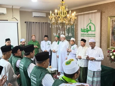 Lantik Pengurus JATMAN DKI Jakarta, KH Ali Masykur Musa Ajak Masyarakat Menempuh Jalan Tarekat
