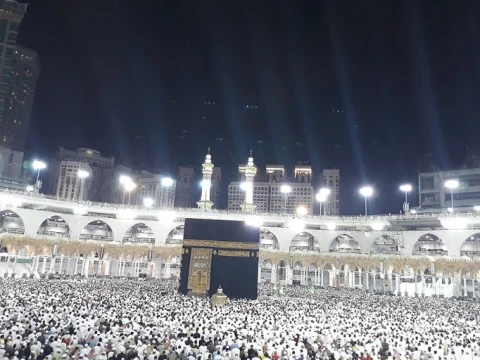 Eskalasi Konflik Saudi-Houthi, Komnas Haji: Keselamatan Jamaah Umrah Harus Diutamakan