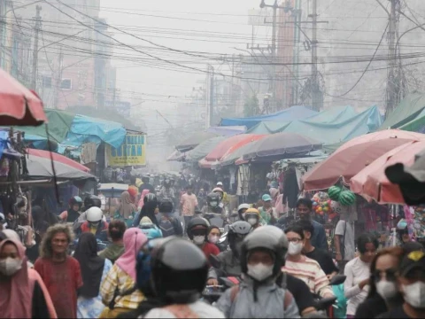 Asap Karhutla Selimuti Palembang, Jarak Pandang Penerbangan Turun hingga 400 Meter