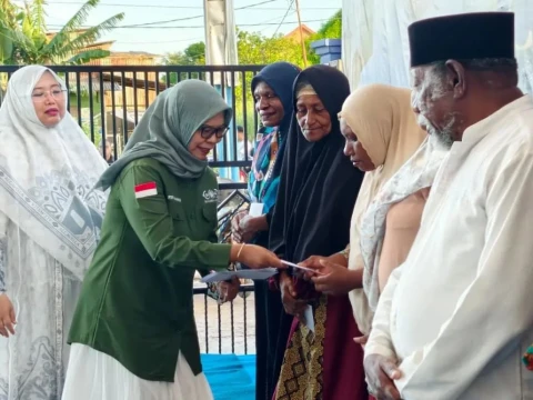 Hadir di Ujung Timur Negeri, NU Care-LAZISNU Tebar Santunan kepada Ratusan Warga Merauke Papua Selatan