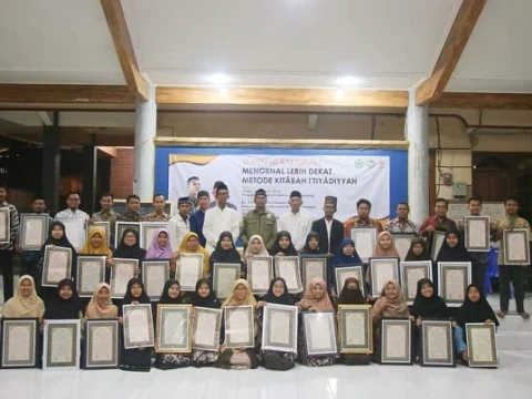 Santri Denanyar Ini Punya Kelas Kaligrafi Online, Diikuti Peserta Mancanegara
