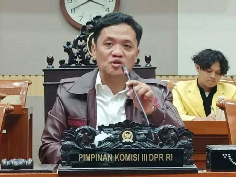 DPR Minta Kejagung Bentuk Tim Independen Usut Kasus Eks Jampidsus Febrie 