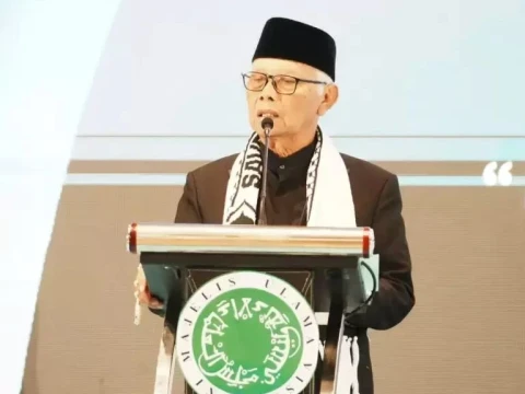Ingatkan Sejarah Muktamar NU di Menes, Kiai Anwar Iskandar Ajak Umat Islam Indonesia Kembali Masifkan Donasi untuk Gaza  