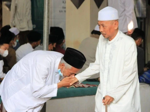 Innalilahi, KH Abdullah Munif Marzuqi Pesantren Langitan Wafat