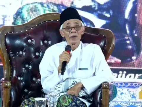 KH Ubaidullah Shodaqoh: Mendirikan Buntet Pesantren Bentuk Tanggung Jawab Keulamaan Mbah Muqoyyim 