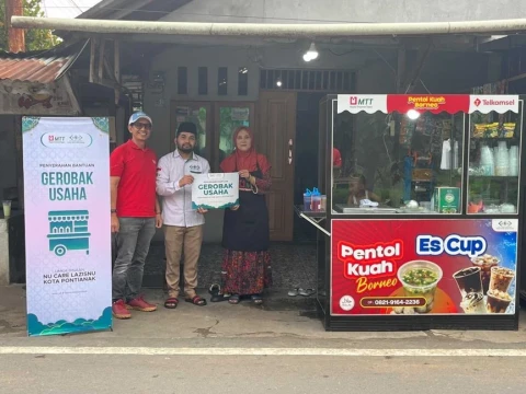 NU Care-LAZISNU Pontianak Salurkan Bantuan Usaha, Dorong Penerima Manfaat Mandiri secara Ekonomi