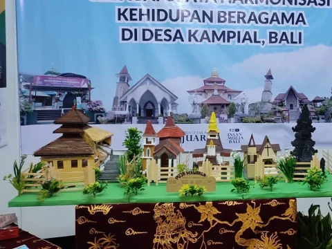 Jika di Jakarta Katedral Mepet Istiqlal, di Bali 5 Rumah Ibadah Berdampingan