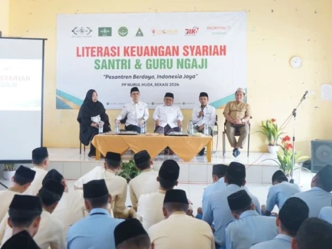 NU Care-LAZISNU Bekali 500 Santri di Bogor dan Bekasi Pemahaman Literasi Keuangan Syariah