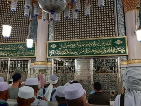 Ziarahi Makam Rasulullah, Sampaikan Salam dengan Lafal Berikut