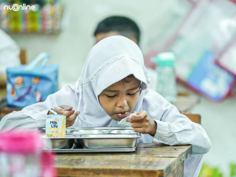 Amnesty dan YLBHI Soroti Kasus Dugaan Keracunan MBG di Tengah Klaim Pemerintah