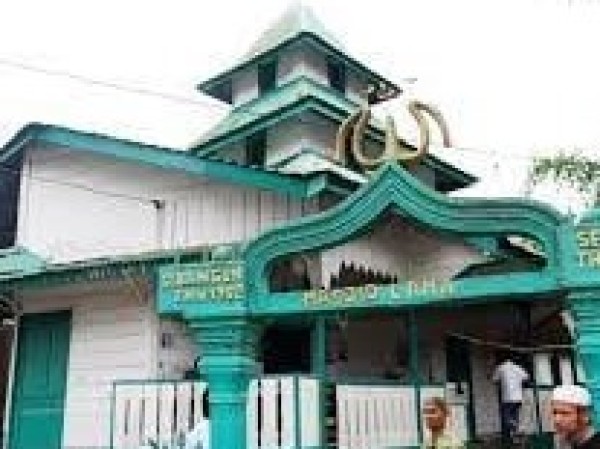 Nilai-Nilai Toleransi Masyarakat Sekitar Masjid Lama Kabanjahe dan Nurul Iman Samosir