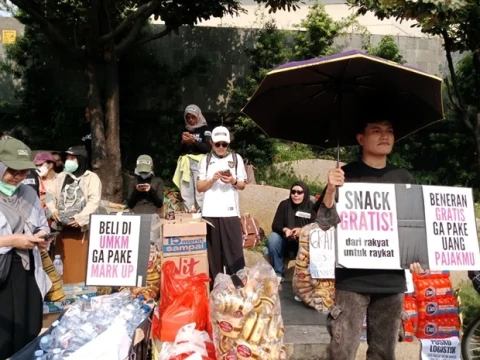 Relawan Sediakan Ambulans dan Logistik untuk Massa Aksi di Bundaran HI