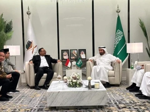 Menag Yaqut dan Menteri Haji Saudi Bahas Persiapan Haji 1445 H di Jeddah