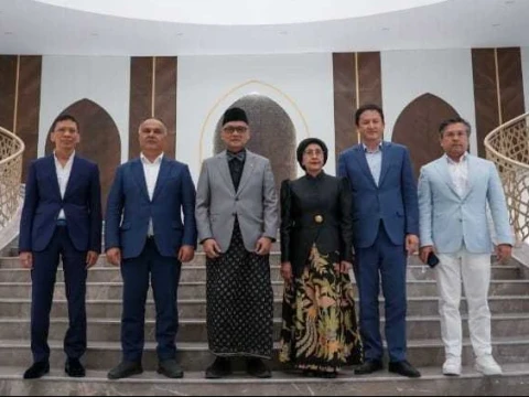 Menhaj Dorong Penerbangan Langsung Indonesia ke Uzbekistan