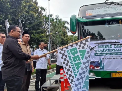 Menteri Agama Lepas Ribuan Pemudik Bus Gratis