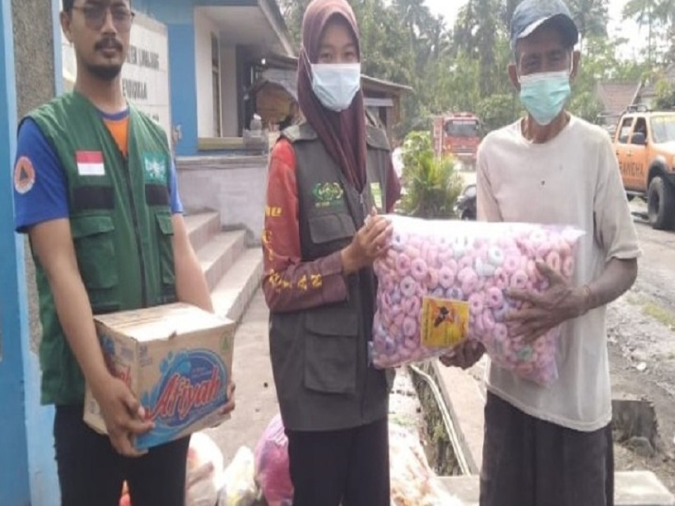 NU Cares Semeru provides psychosocial support for eruption victims