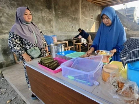 Harga Bahan Pokok Naik, Pedagang di Bekasi Keluhkan Biaya Produksi
