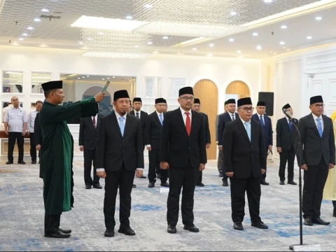 Menteri Agama Lantik Basnang Said Jadi Dirjen Pesantren Pertama