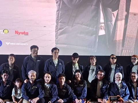 Film Ibadah dan Cinta Angkat Perjalanan Menemukan Iman dan Mengikhlaskan