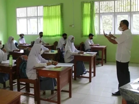 Pemerintah Belum Serius Bangun Pendidikan karena Dianggap Tidak Populer?