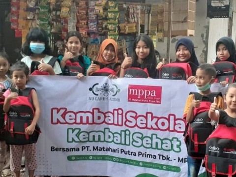 Sambut PTM, NU Care-LAZISNU Distribusikan Perlengkapan Sekolah