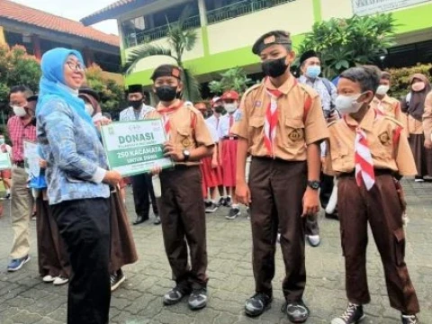 LAZISNU PBNU Bagikan Kacamata Gratis untuk Siswa di Tangerang Banten