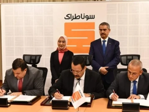 Pertamina Tandatangani Kontrak Baru dengan Sonatrach dan Repsol di Aljazair