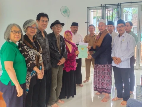 PCNU Muara Enim Terima Wakaf Tanah dari Keluarga Besar Pangeran Idkham Danal