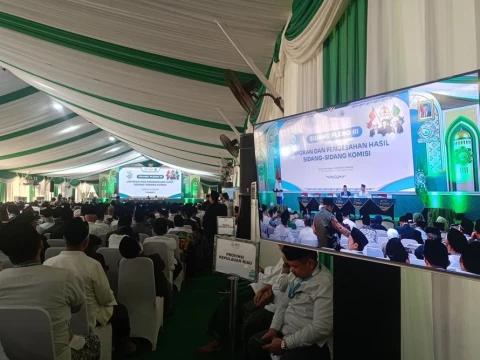 Bahtsul Masail Qanuniyah Muktamar ke-35 NU Minta Penggunaan Anggaran Pendidikan untuk MBG Dihentikan 2027