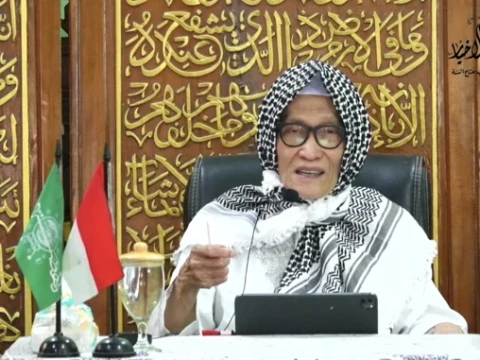 Rais Aam PBNU Sempatkan Ngaji Al-Hikam Sebelum Berangkat Rapat Koordinasi ke Jakarta