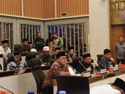 DPR Desak Evaluasi Trans7, Tayangan Dinilai Lukai Martabat Kiai dan Pesantren