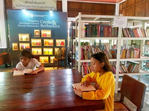 Rumah Sastra Ahmad Tohari, Ruang Literasi dan Inspirasi Generasi Muda