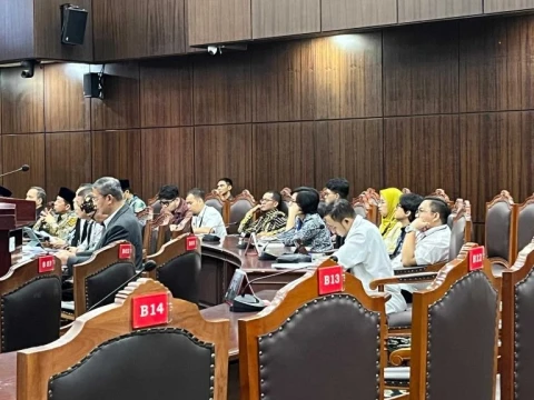 Di MK, Pemerintah dan DPR Sebut Argumen Pemohon soal Ketidaksetaraan Dana Pendidikan Pesantren Keliru