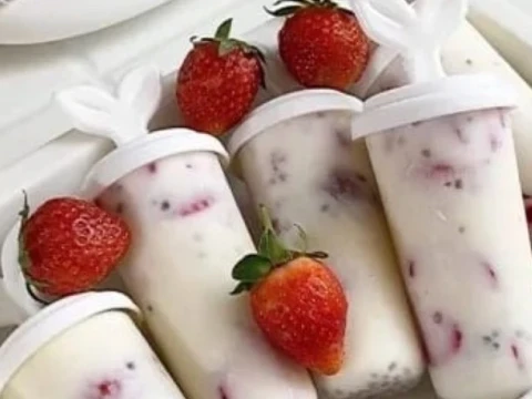 Resep Mudah Membuat Es Krim Strawberry Kelapa