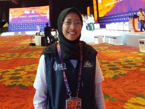 Kisah Santriwati Salatiga Jadi Volunteer B20 di KTT G20 Bali