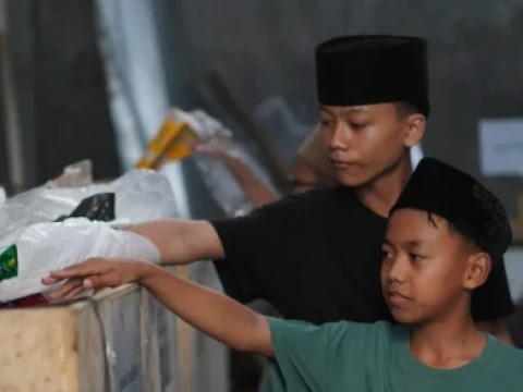 Pesantren Krapyak Ubah Sampah Menjadi Berkah, Santri Jadi Penggerak
