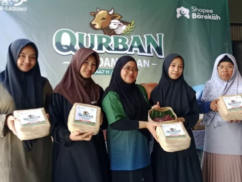 Dapat Daging Kurban LAZISNU, Warga dan Santri Almanar Azhari Olah Jadi Sup, Sate hingga Dendeng