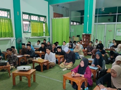 Santri Perlu Jadi Penjaga Kredibilitas Informasi di Era AI