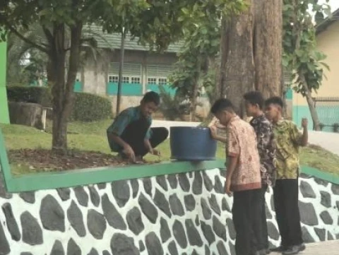 Praktik Pesantren Hijau di Darul Muttaqien Bogor Jawa Barat