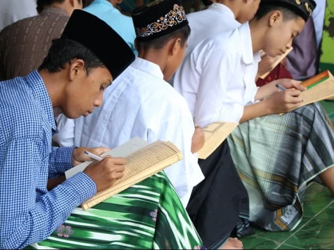 Anugerah Riset Pesantren 2026 untuk Tesis dan Disertasi