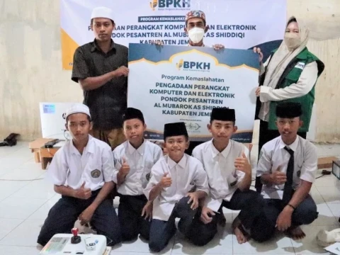 LAZISNU PBNU Salurkan Bantuan Penunjang Pembelajaran IT di Pesantren