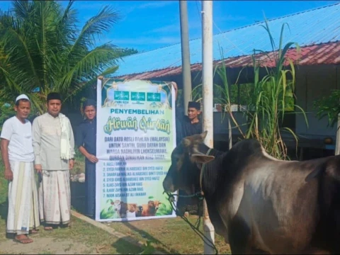 Bantuan Dermawan Malaysia, PCNU Lhokseumawe Salurkan Kurban untuk Korban Banjir dan Santri