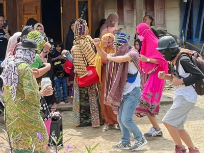 Sekura, Pesta Topeng Saat Lebaran di Lampung Barat