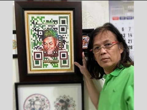 Meriahkan 1 Abad NU, Seniman Surabaya Persembahkan Lukisan QR Art KH Hasyim Asy’ari