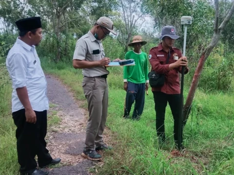 Semangat Nahdliyin Sumenep Ukur Tanah Manfaatkan Program Sertifikat Tanah Gratis BPN