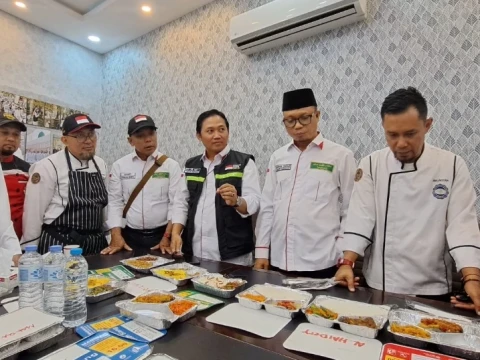 25 Juta Pak Nasi Menu Nusantara Disiapkan untuk Jamaah Haji