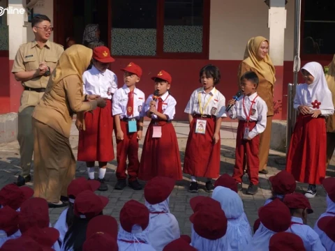 Beban dan Tanggung Jawab Sama, Kenapa Gaji Guru Honorer Jauh Dibanding Guru ASN?